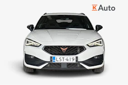 valkoinen CUPRA Leon Sportstourer 2021 kuva 5.