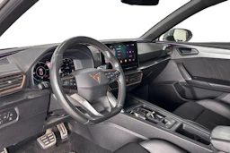 valkoinen CUPRA Leon Sportstourer 2021 kuva 8.