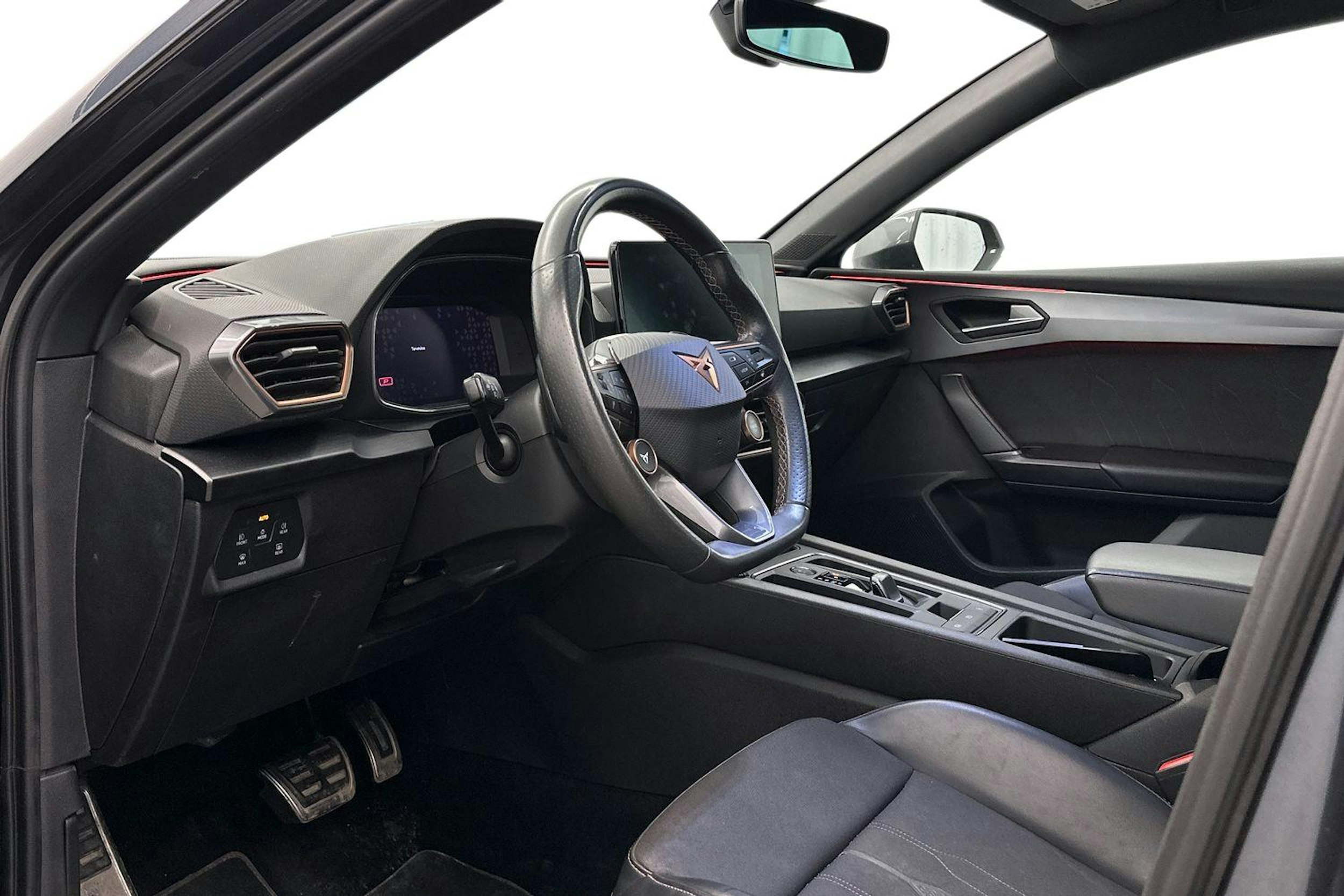 harmaa CUPRA Leon Sportstourer 2021 kuva 7.