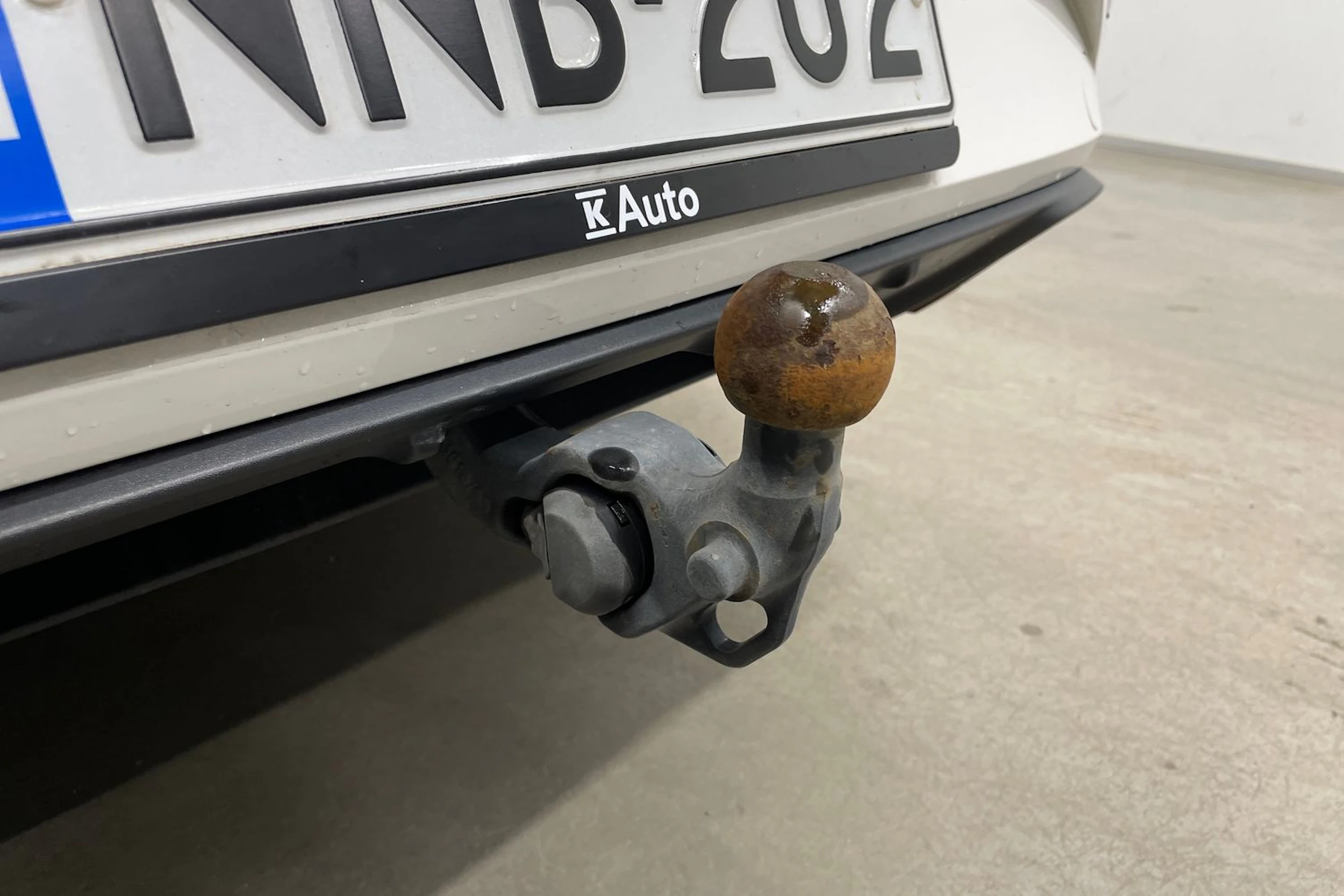 valkoinen CUPRA Leon Sportstourer 2021 kuva 13.