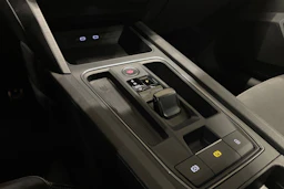 valkoinen CUPRA Leon Sportstourer 2021 kuva 20.