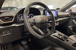 valkoinen CUPRA Leon Sportstourer 2021 kuva 25.
