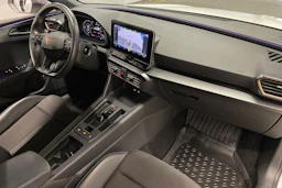 valkoinen CUPRA Leon Sportstourer 2021 kuva 27.