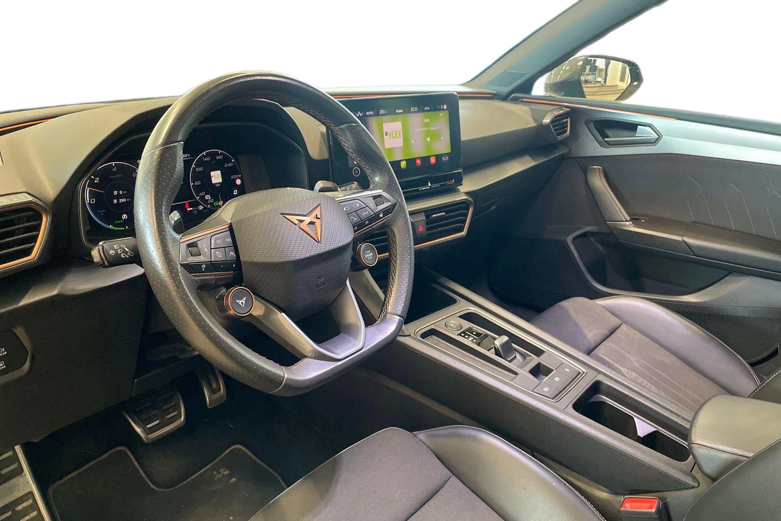 musta CUPRA Leon Sportstourer 2021 kuva 6.