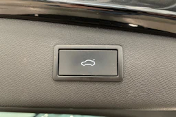 musta CUPRA Leon Sportstourer 2021 kuva 33.