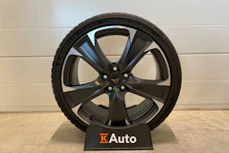 musta CUPRA Leon Sportstourer 2021 kuva 38.