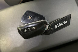 musta CUPRA Leon Sportstourer 2021 kuva 40.