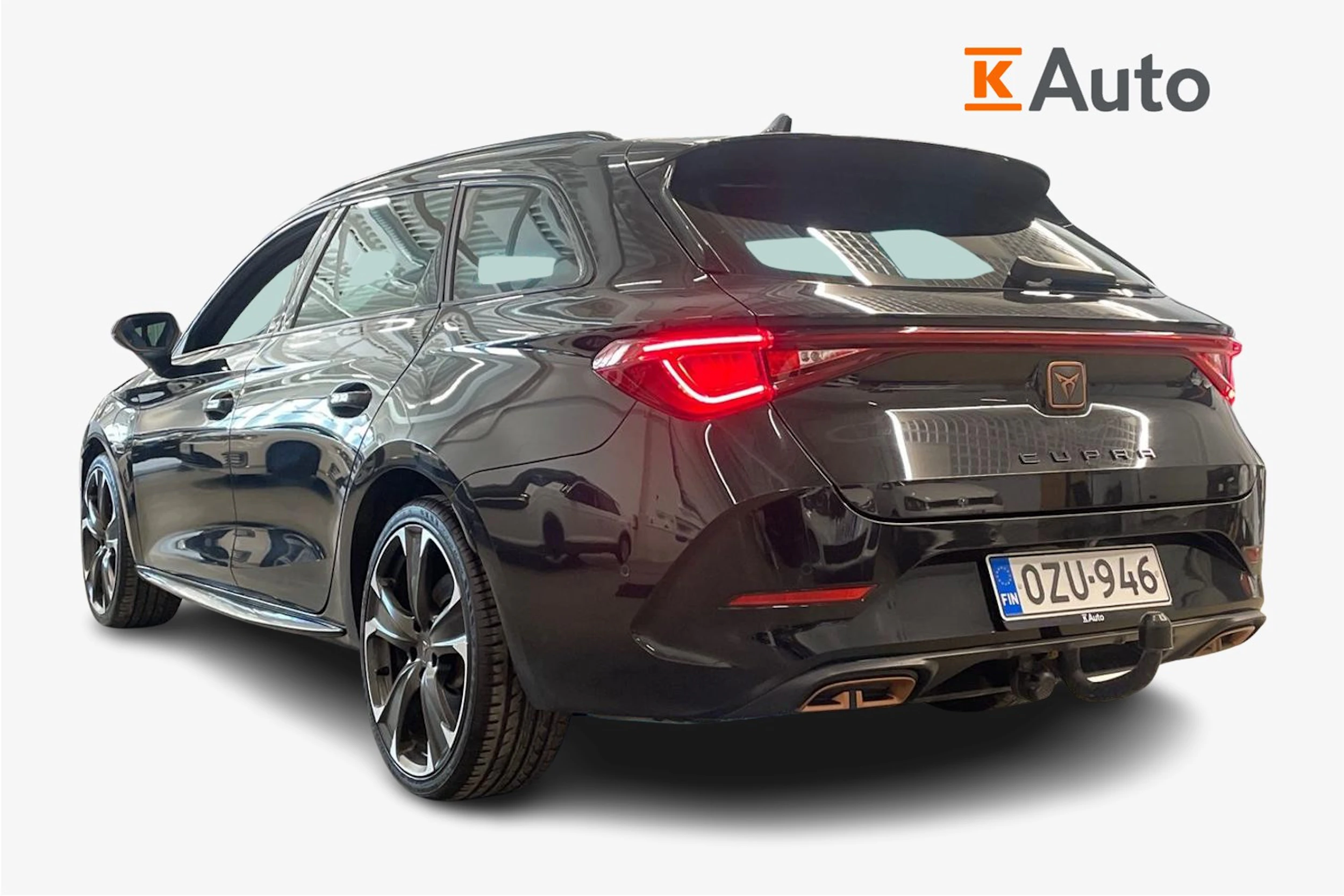 musta CUPRA Leon Sportstourer 2021 kuva 3.