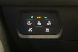 musta CUPRA Leon Sportstourer 2021 kuva 18.