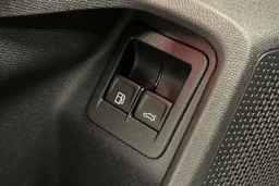 musta CUPRA Leon Sportstourer 2021 kuva 29.