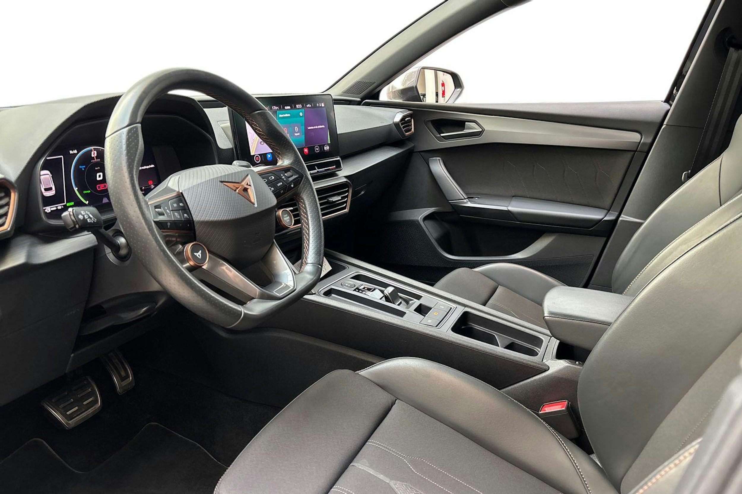 musta CUPRA Leon Sportstourer 2021 kuva 6.