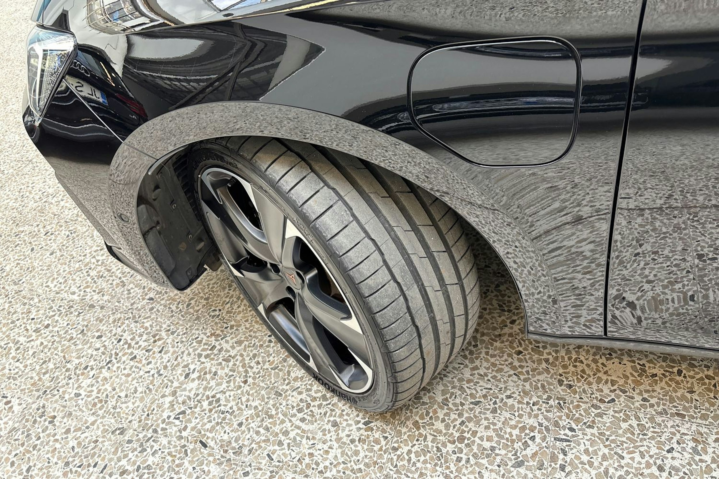 musta CUPRA Leon Sportstourer 2021 kuva 10.
