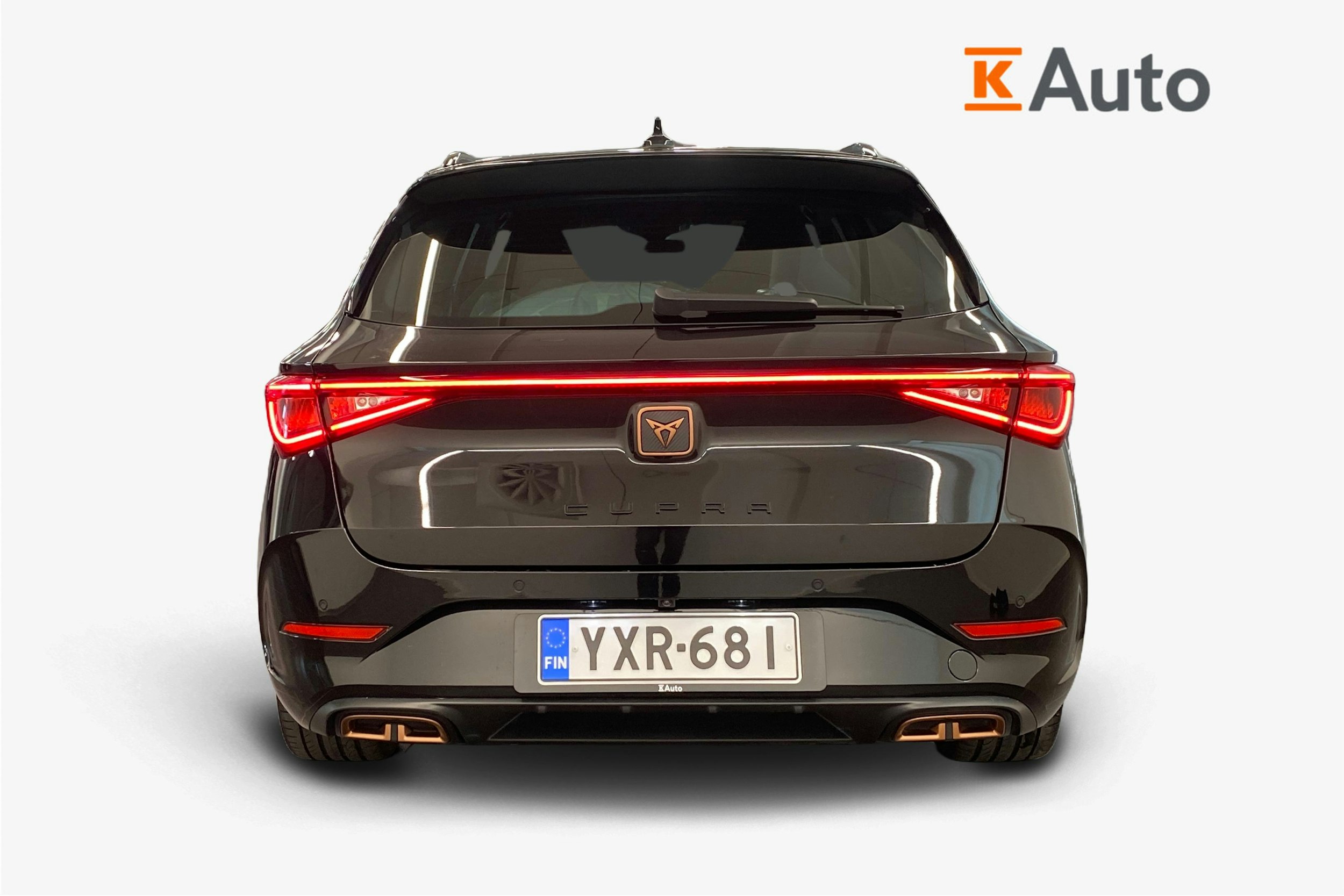 musta CUPRA Leon Sportstourer 2021 kuva 3.