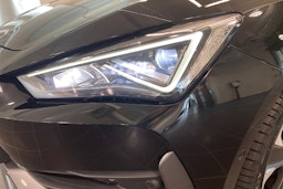 musta CUPRA Leon Sportstourer 2021 kuva 16.