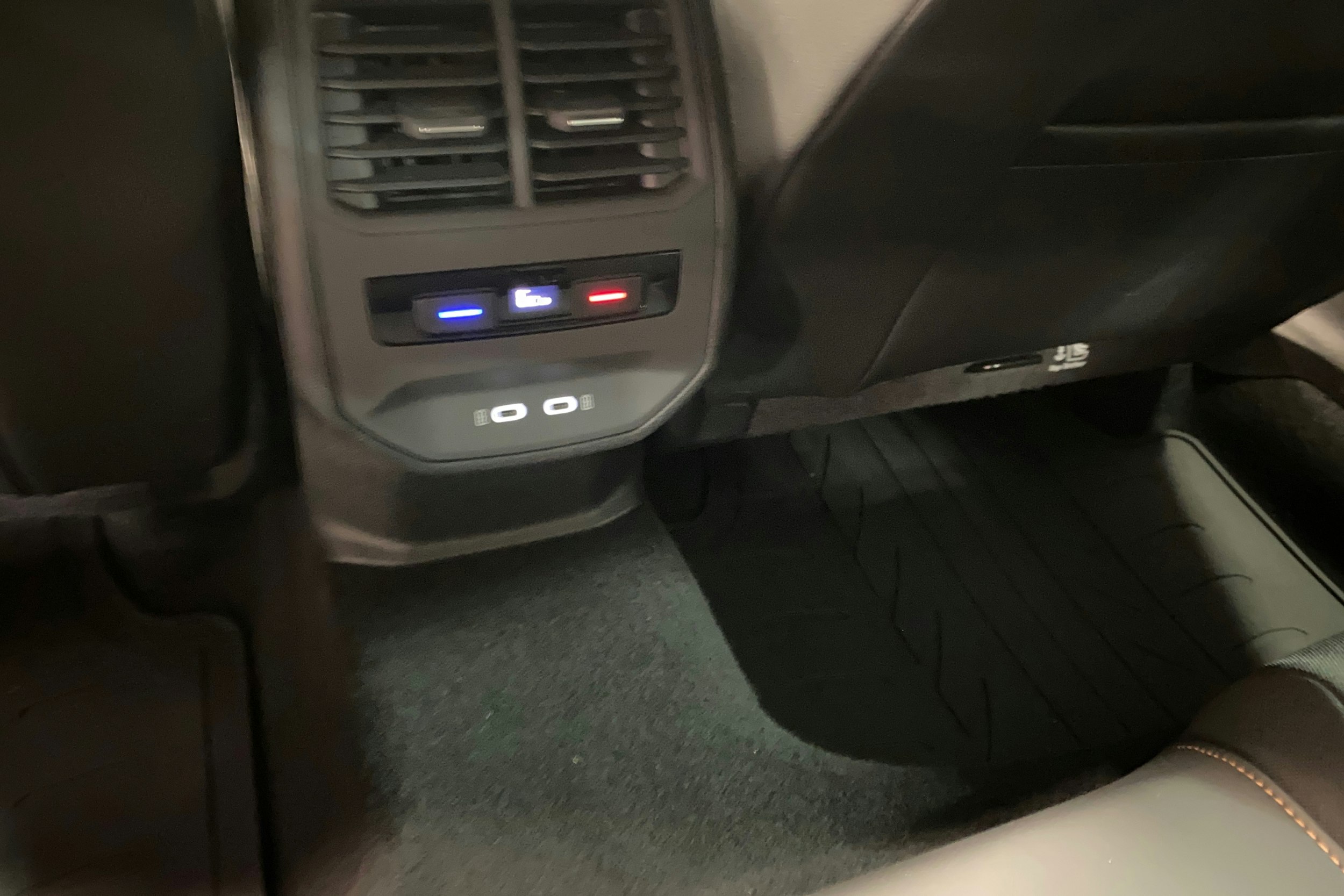 met. musta CUPRA Leon Sportstourer 2022 kuva 15.