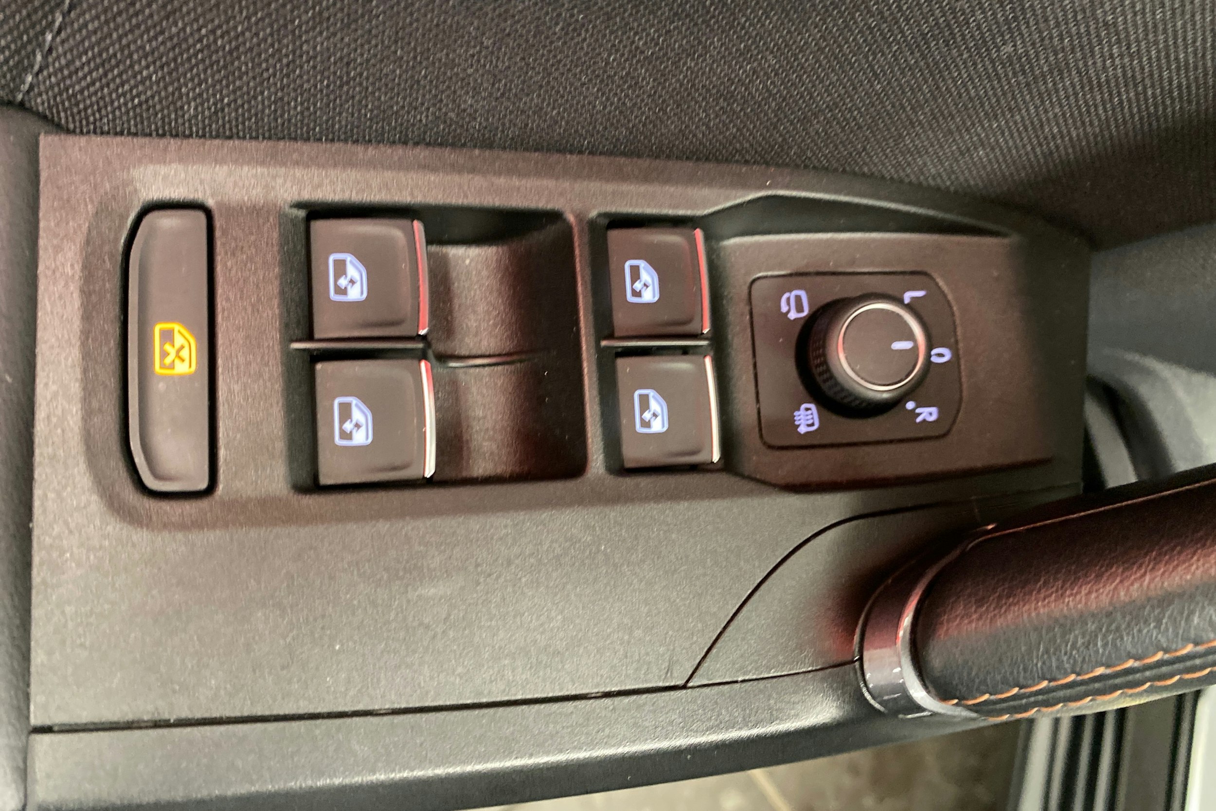 met. musta CUPRA Leon Sportstourer 2022 kuva 17.