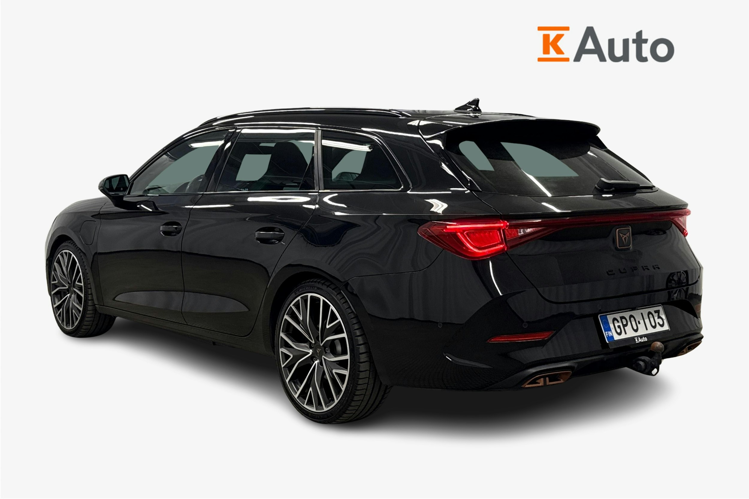 musta CUPRA Leon Sportstourer 2023 kuva 2.