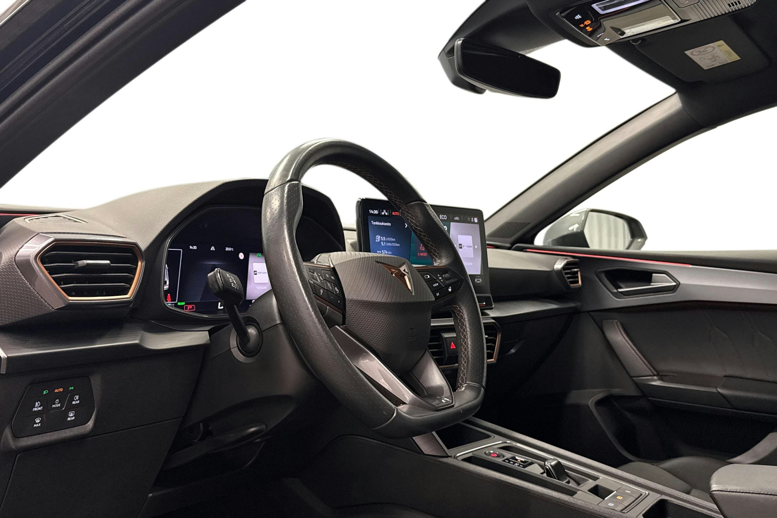 musta CUPRA Leon Sportstourer 2023 kuva 7.