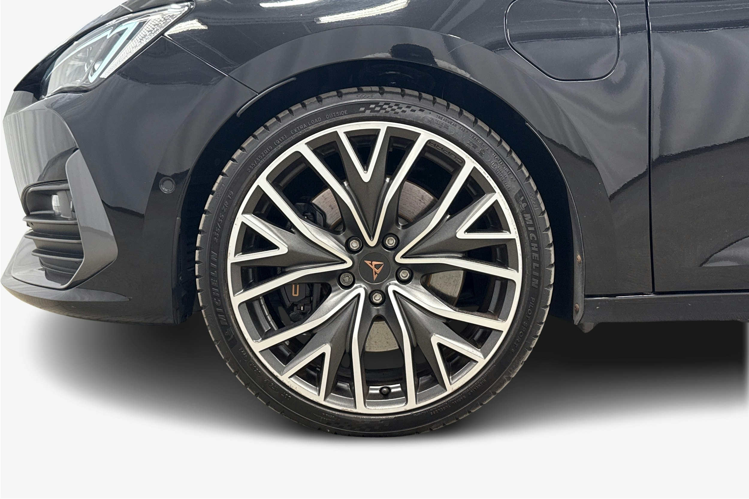 musta CUPRA Leon Sportstourer 2023 kuva 11.