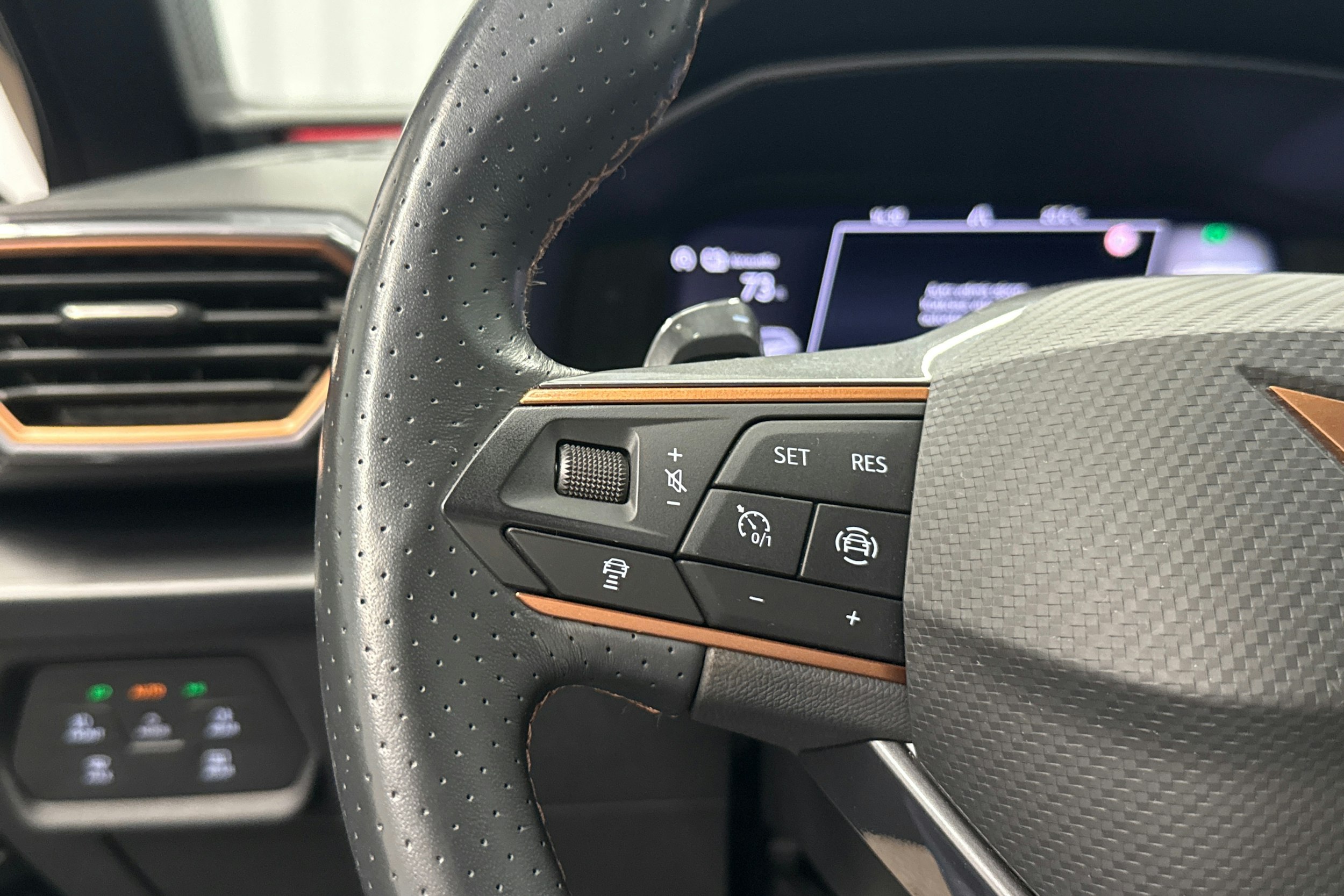 musta CUPRA Leon Sportstourer 2023 kuva 15.