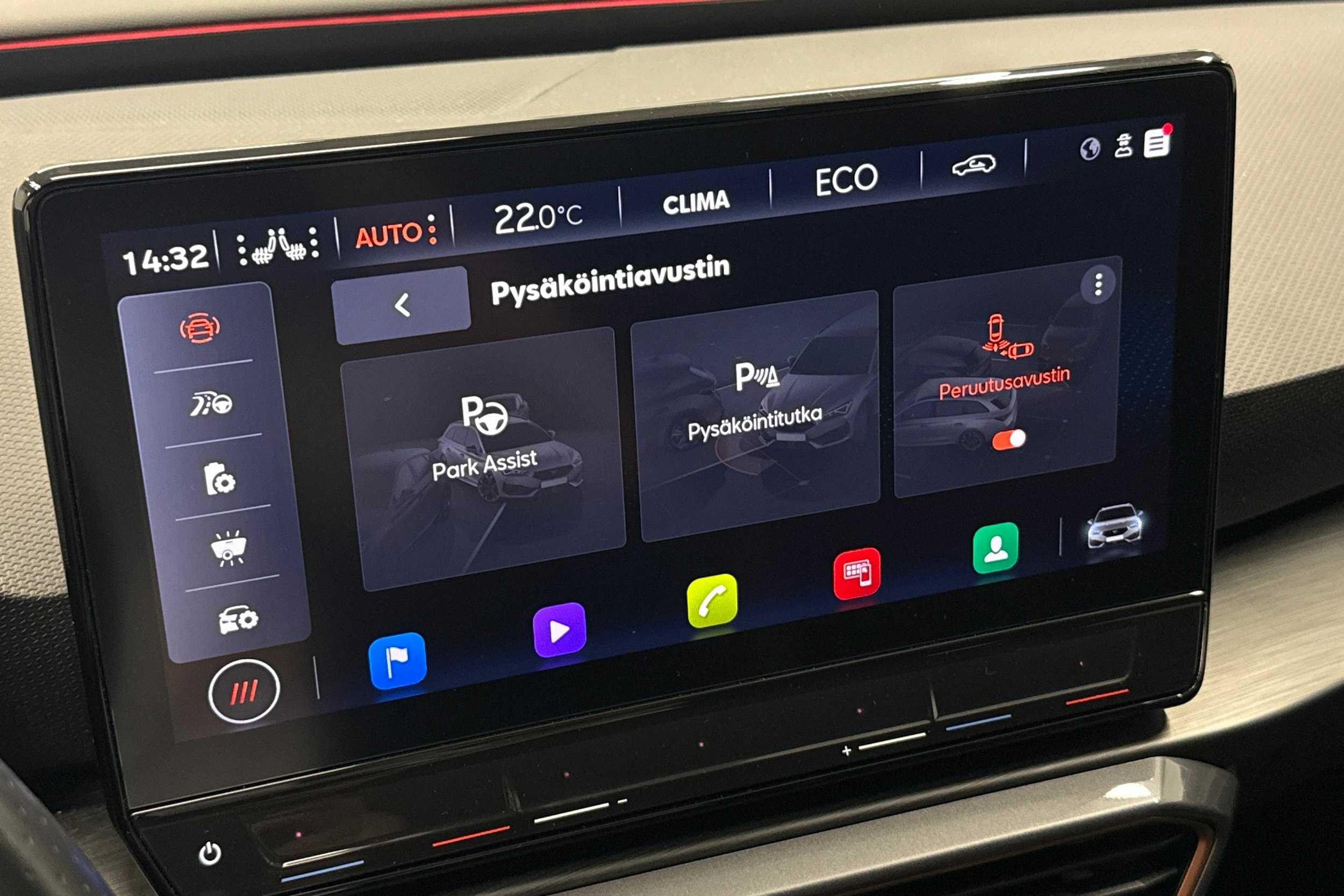 musta CUPRA Leon Sportstourer 2023 kuva 20.