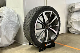 valkoinen CUPRA Leon Sportstourer 2024 kuva 10.