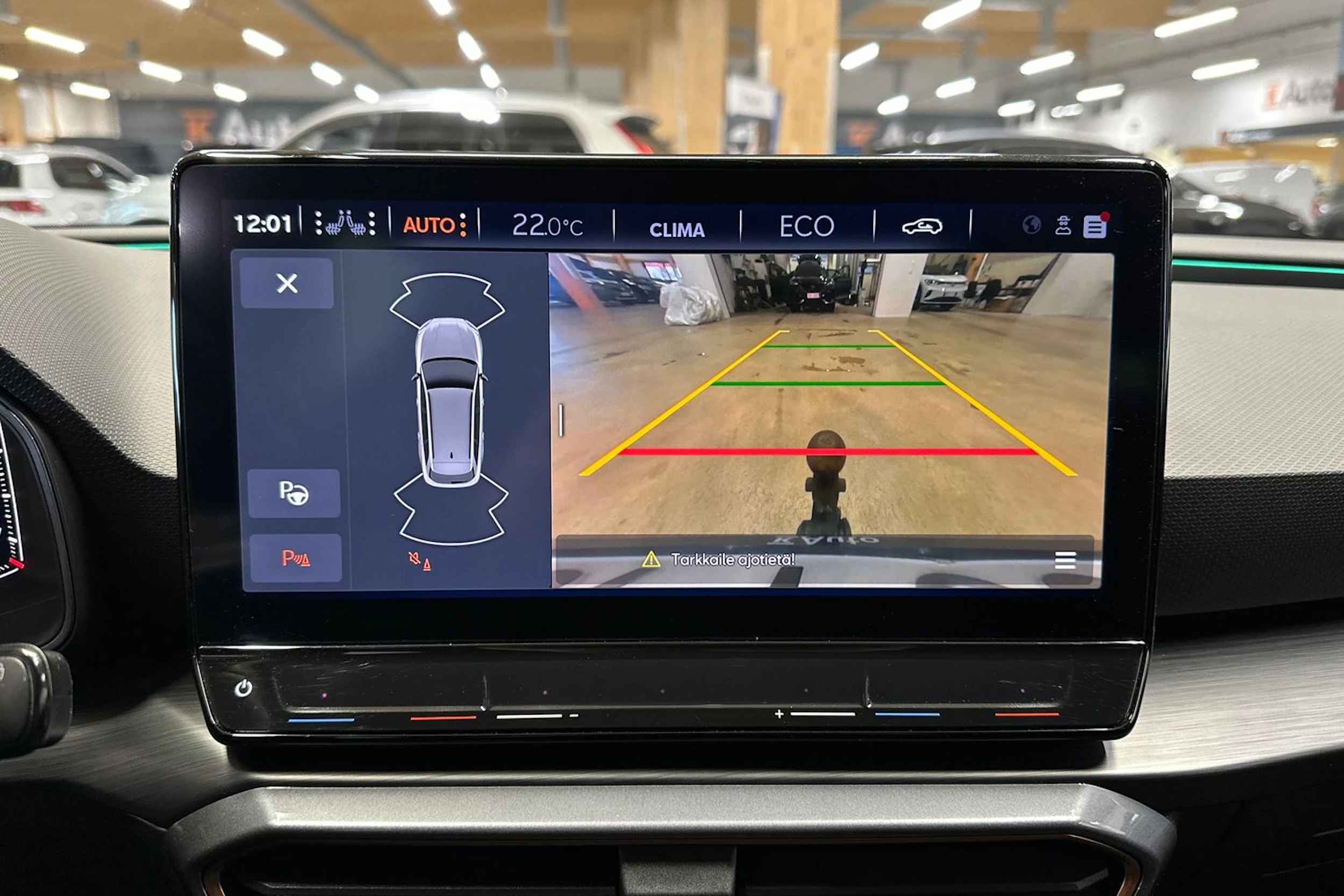 valkoinen CUPRA Leon Sportstourer 2024 kuva 14.