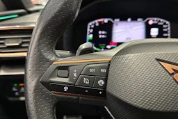valkoinen CUPRA Leon Sportstourer 2024 kuva 21.