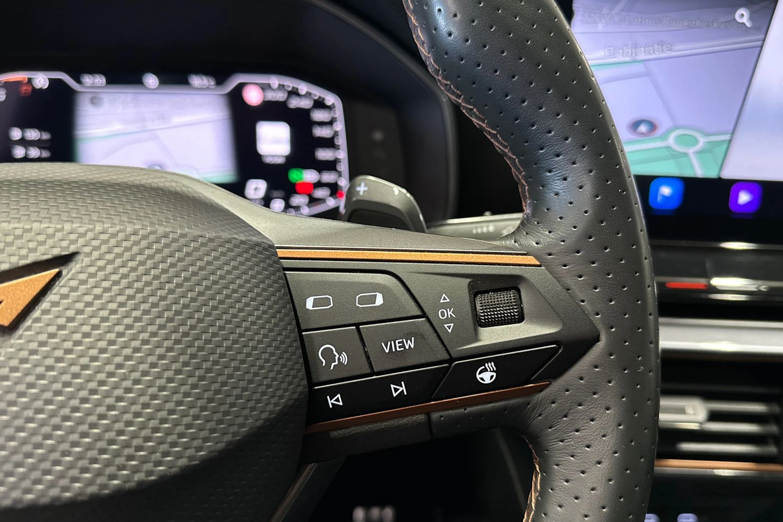 valkoinen CUPRA Leon Sportstourer 2024 kuva 22.