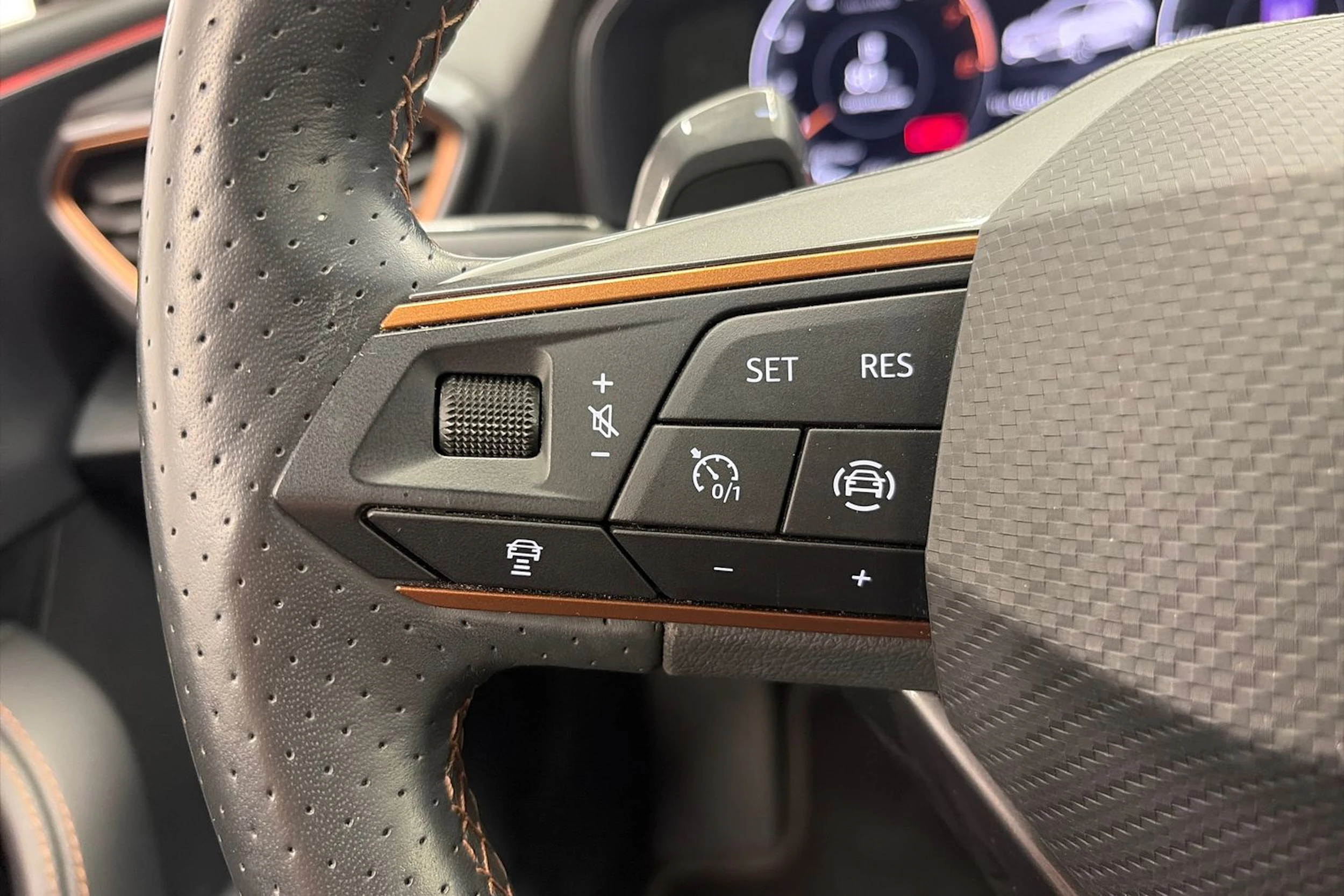Harmaa CUPRA Leon Sportstourer 2023 kuva 16.