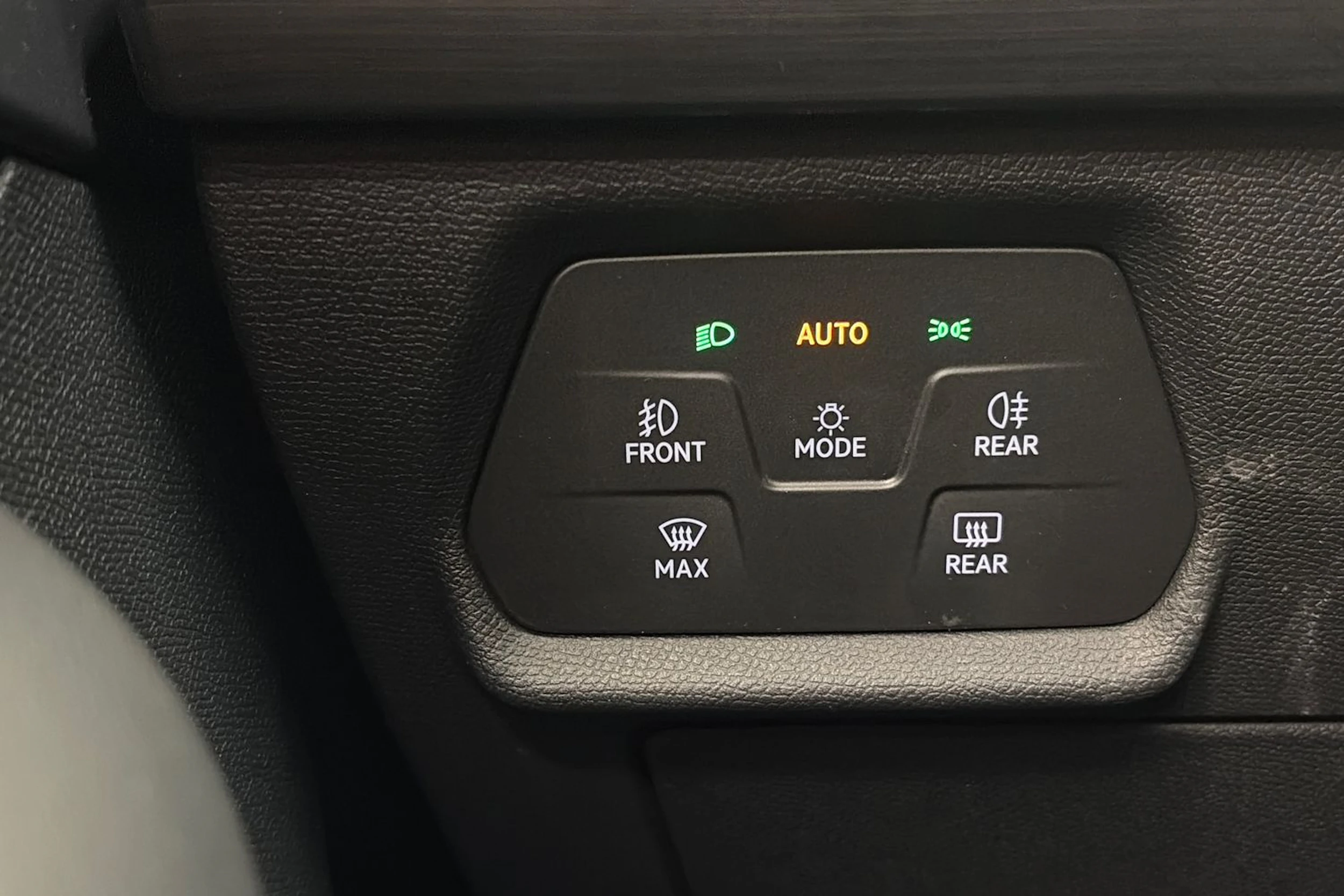 Harmaa CUPRA Leon Sportstourer 2023 kuva 28.