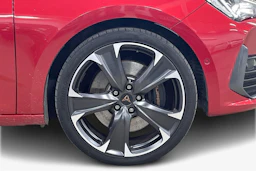 Punainen CUPRA Leon Sportstourer 2023 kuva 9.