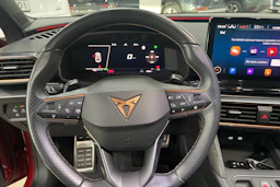 Punainen CUPRA Leon Sportstourer 2023 kuva 11.