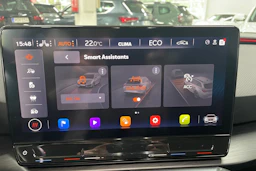 Punainen CUPRA Leon Sportstourer 2023 kuva 15.