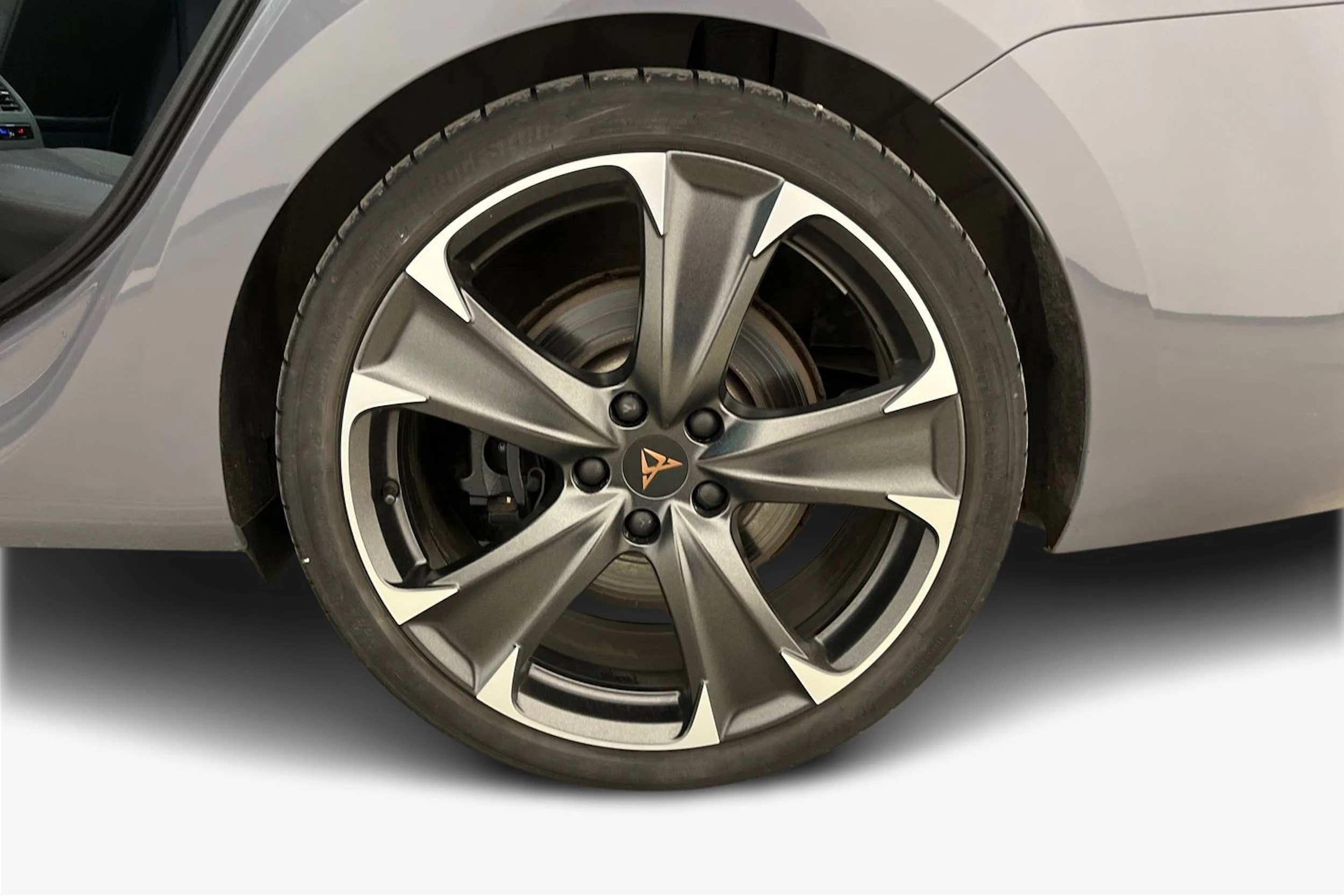 harmaa CUPRA Leon Sportstourer 2023 kuva 12.