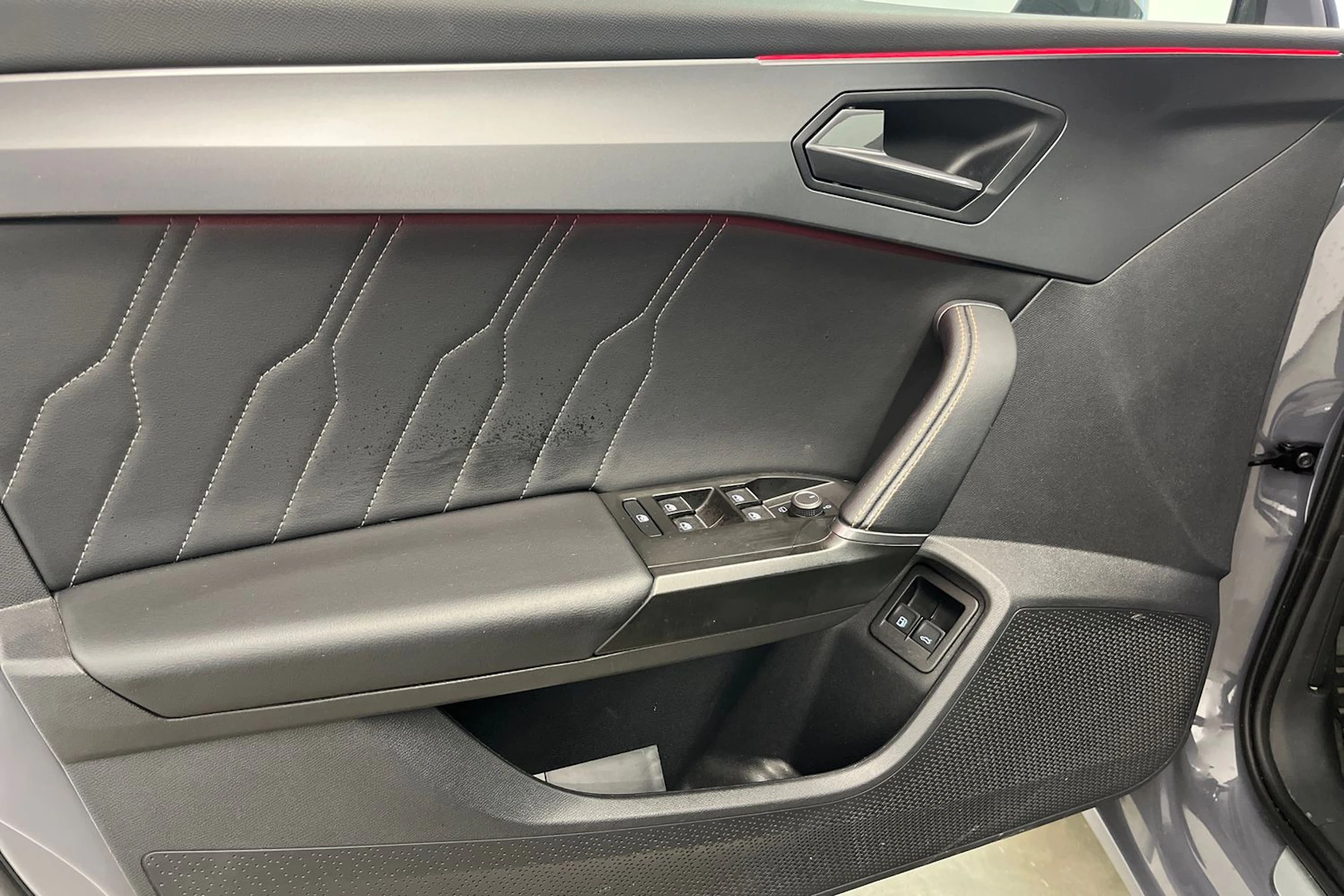harmaa CUPRA Leon Sportstourer 2023 kuva 15.