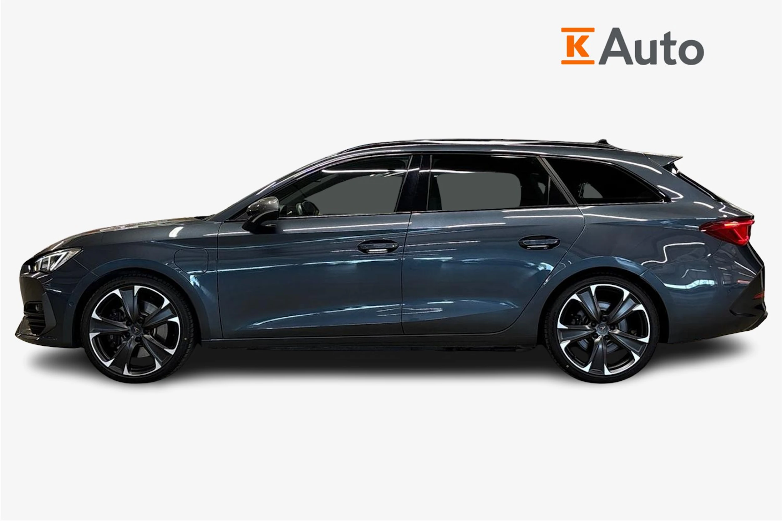 harmaa CUPRA Leon Sportstourer 2023 kuva 5.
