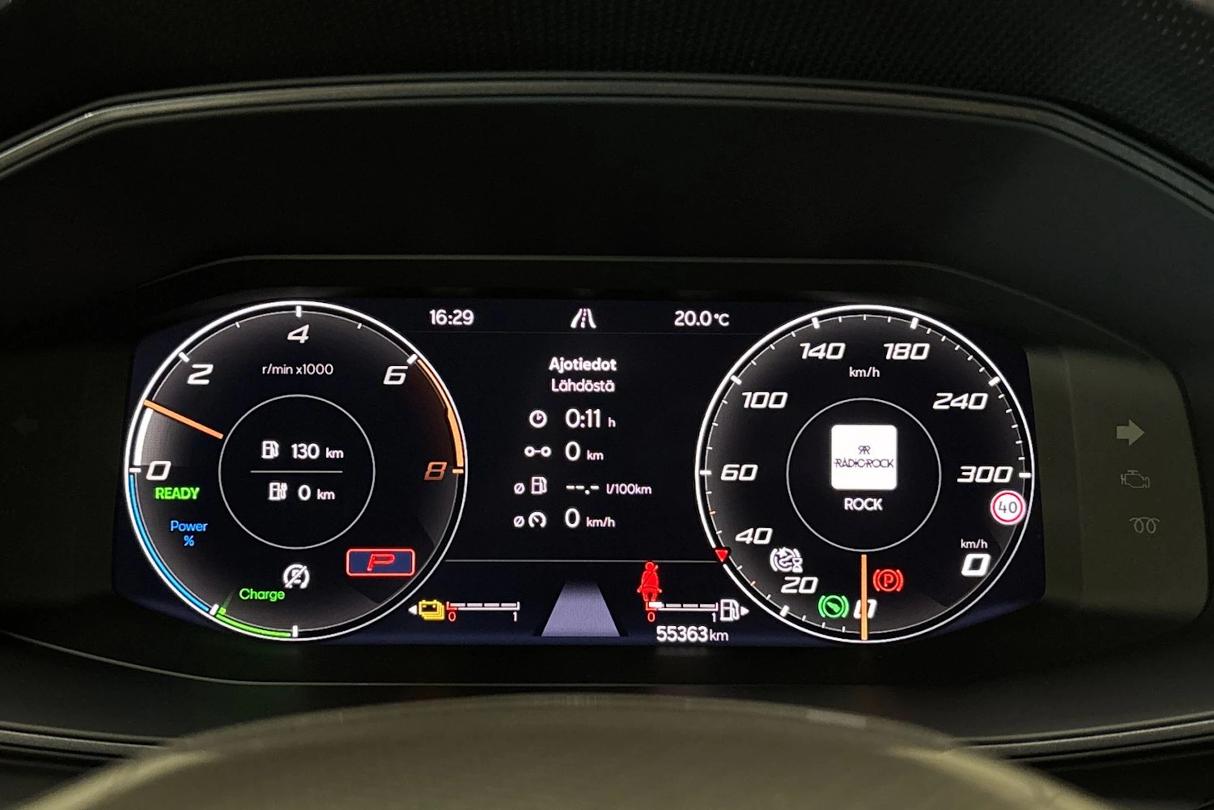 harmaa CUPRA Leon Sportstourer 2023 kuva 19.