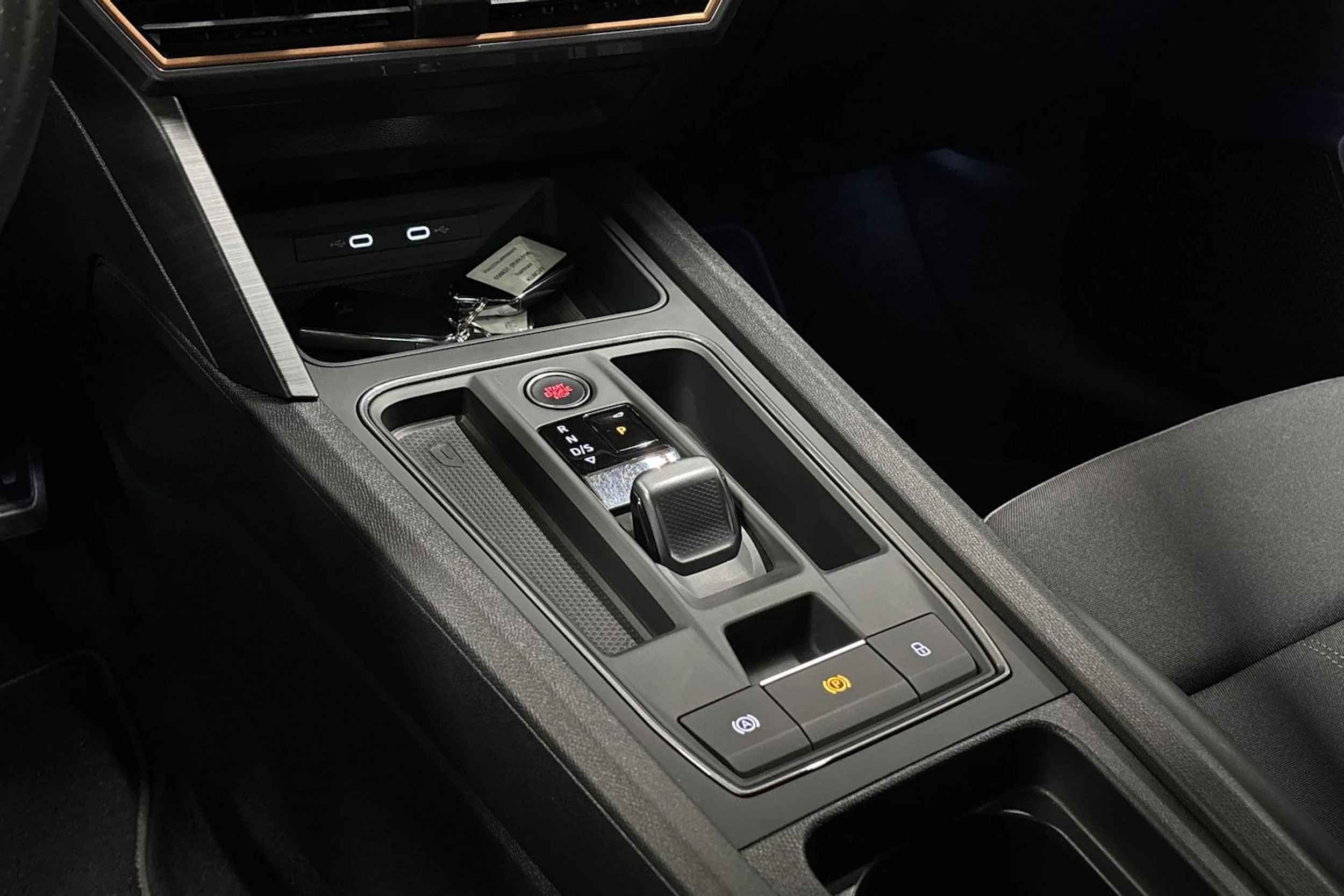 harmaa CUPRA Leon Sportstourer 2023 kuva 32.