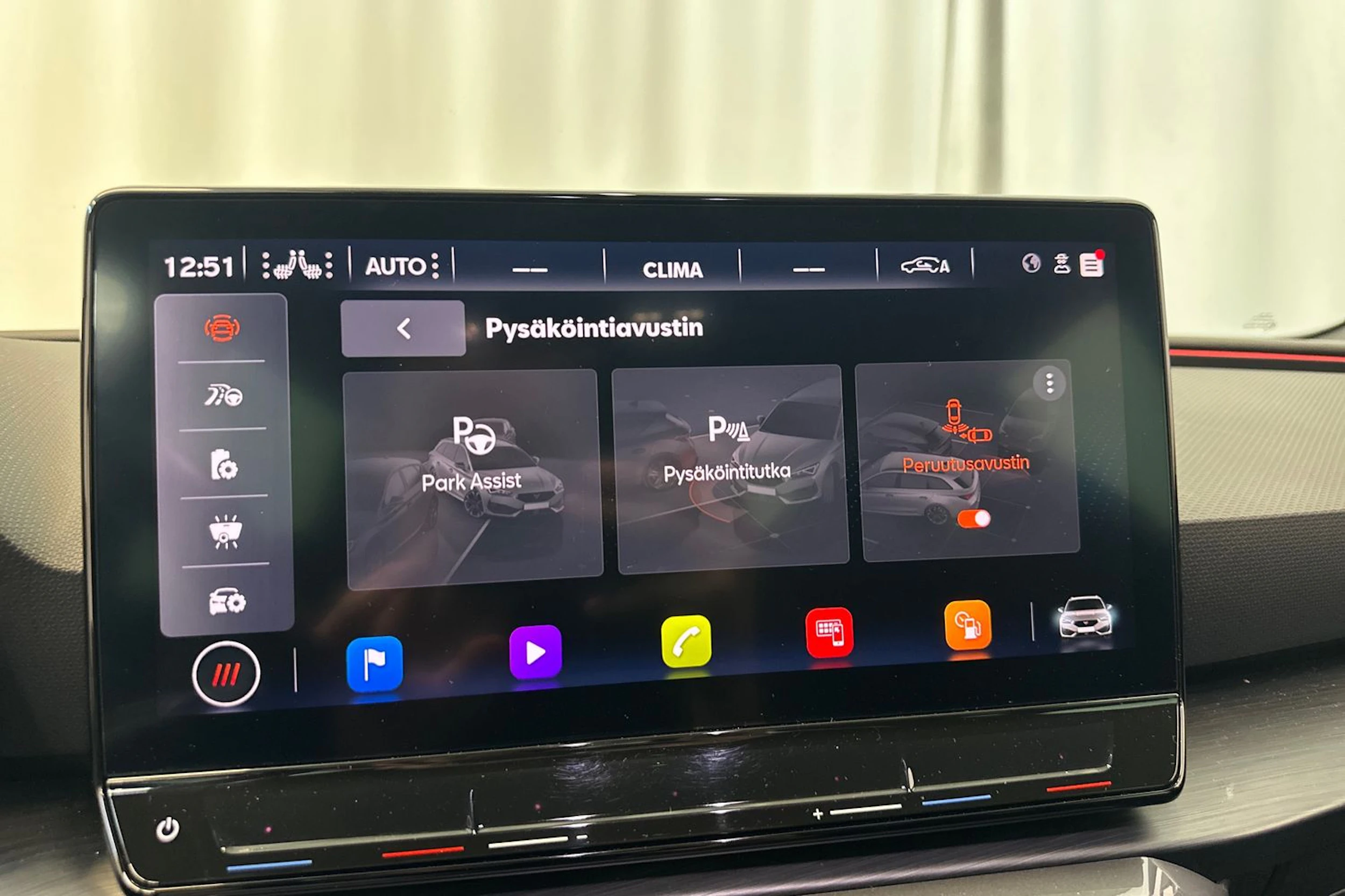 harmaa CUPRA Leon Sportstourer 2023 kuva 25.
