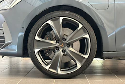 harmaa CUPRA Leon Sportstourer 2023 kuva 26.