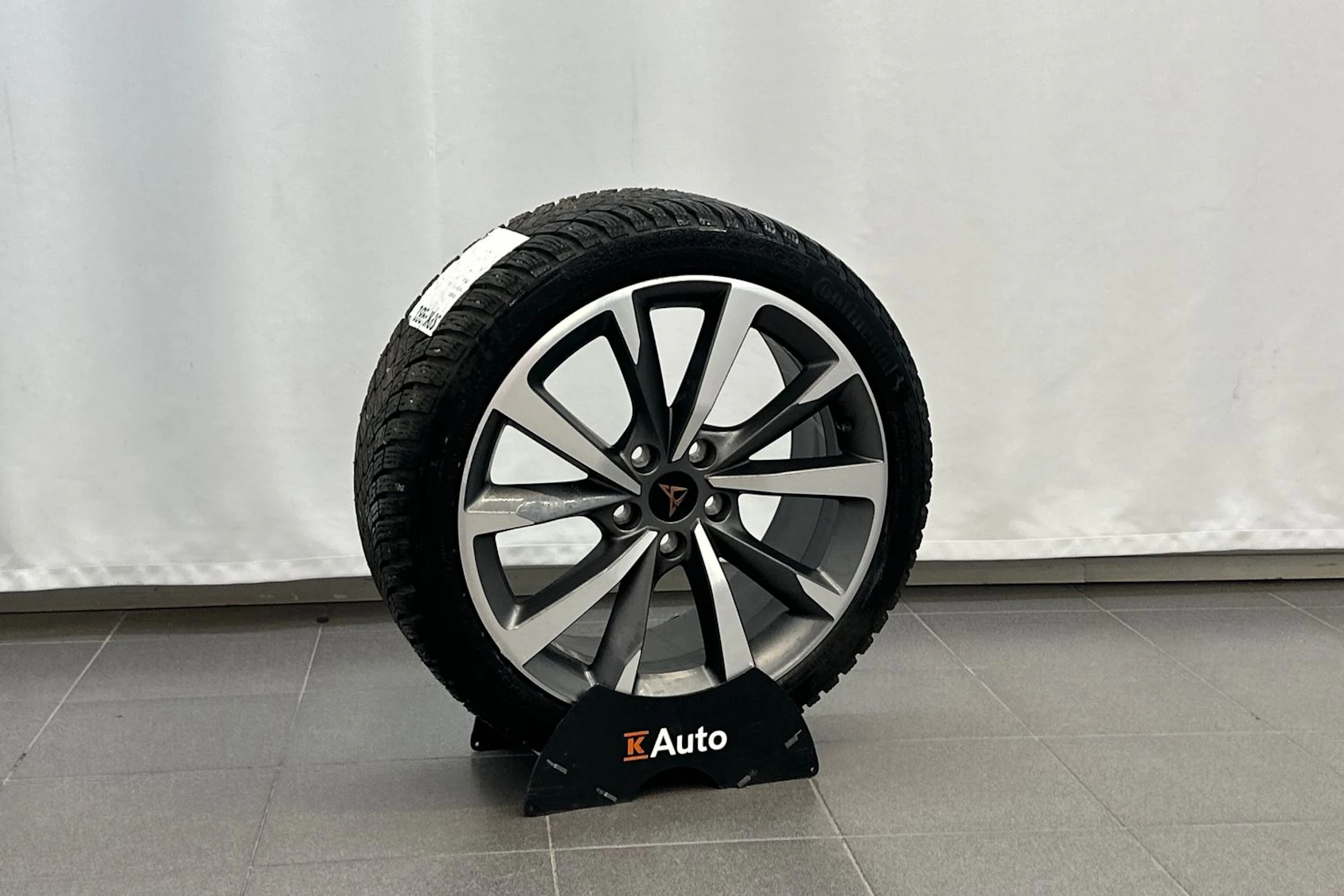 harmaa CUPRA Leon Sportstourer 2023 kuva 28.