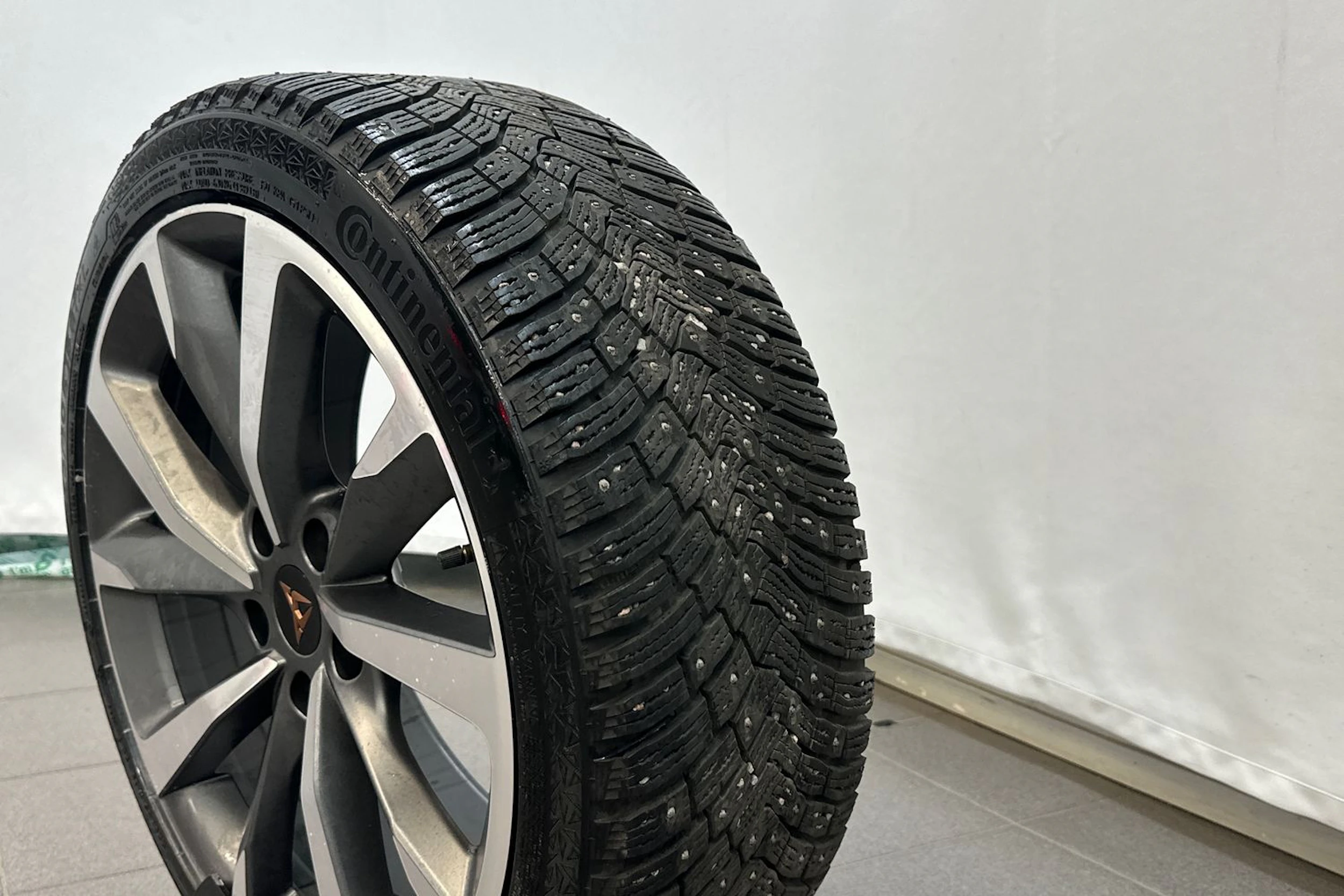 harmaa CUPRA Leon Sportstourer 2023 kuva 29.