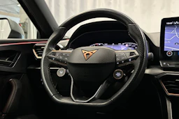 musta CUPRA Leon Sportstourer 2024 kuva 19.