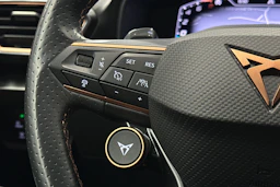 musta CUPRA Leon Sportstourer 2024 kuva 20.