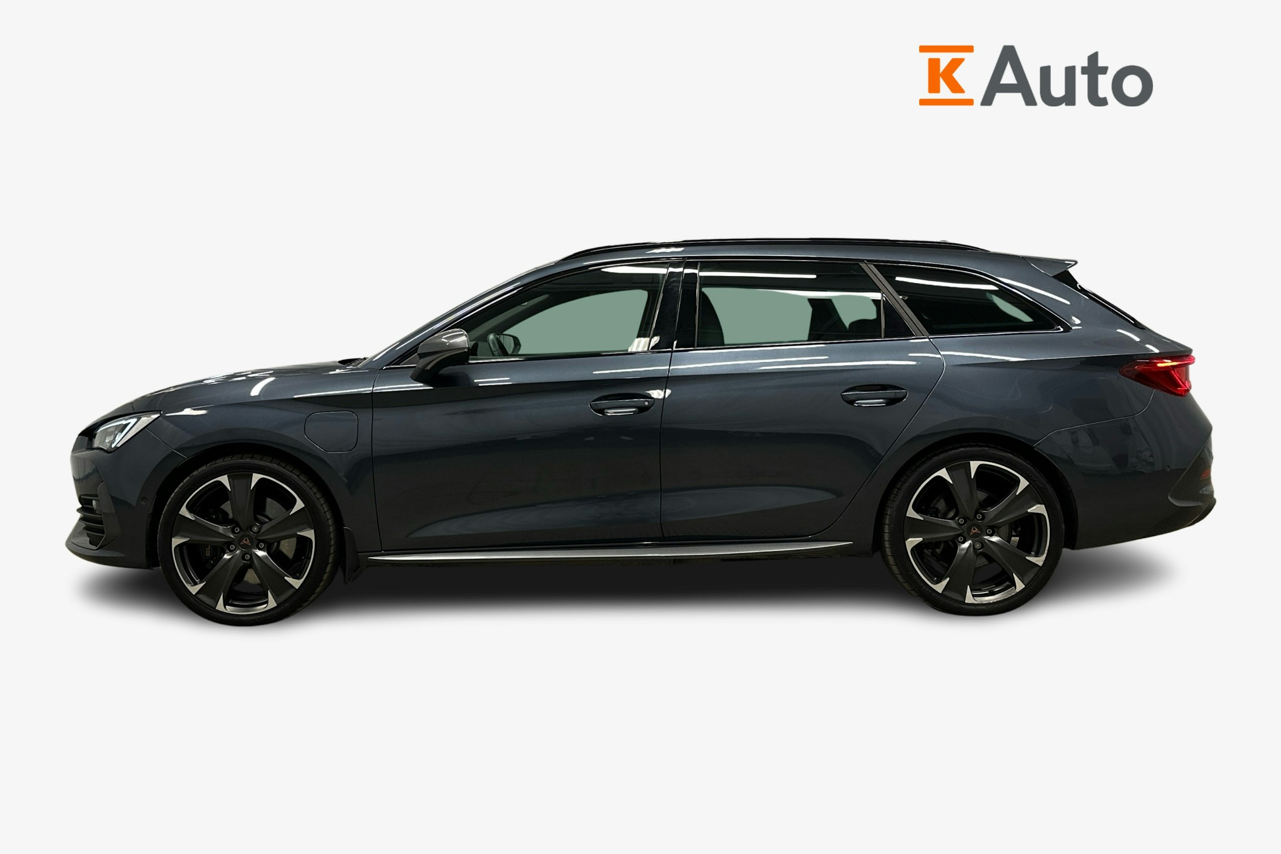harmaa CUPRA Leon Sportstourer 2024 kuva 5.
