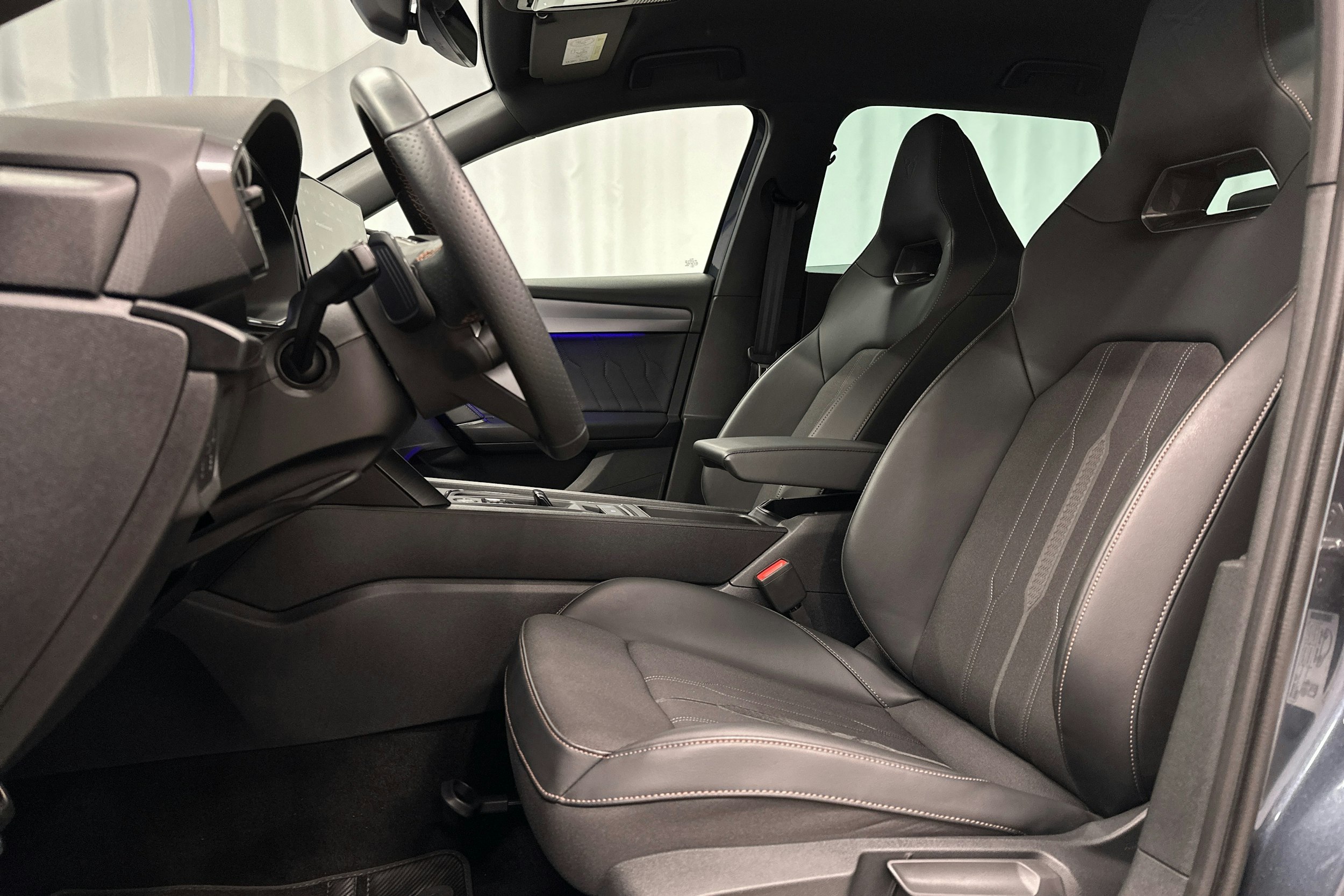 harmaa CUPRA Leon Sportstourer 2024 kuva 21.