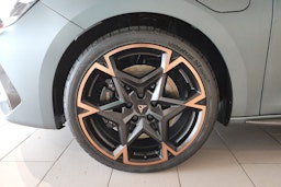 harmaa CUPRA Leon Sportstourer 2024 kuva 9.