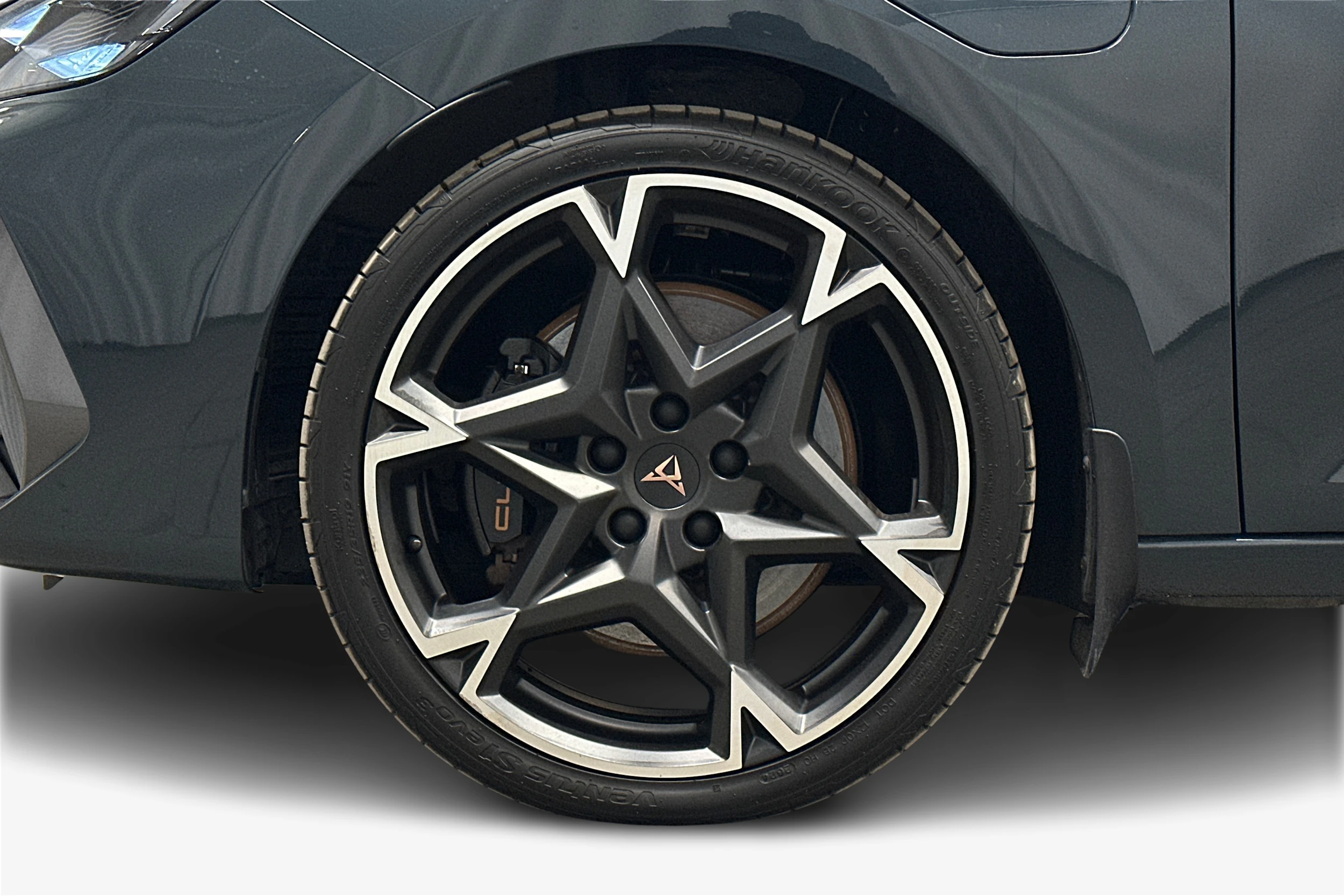 sininen CUPRA Leon Sportstourer 2025 kuva 9.