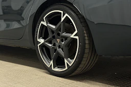 sininen CUPRA Leon Sportstourer 2025 kuva 10.